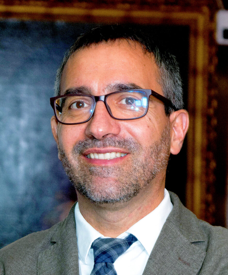 Ética contra ingeniería genética, IA o Big Data. ¿Cómo integrar los últimos avances en medicina con la bioética clínica?