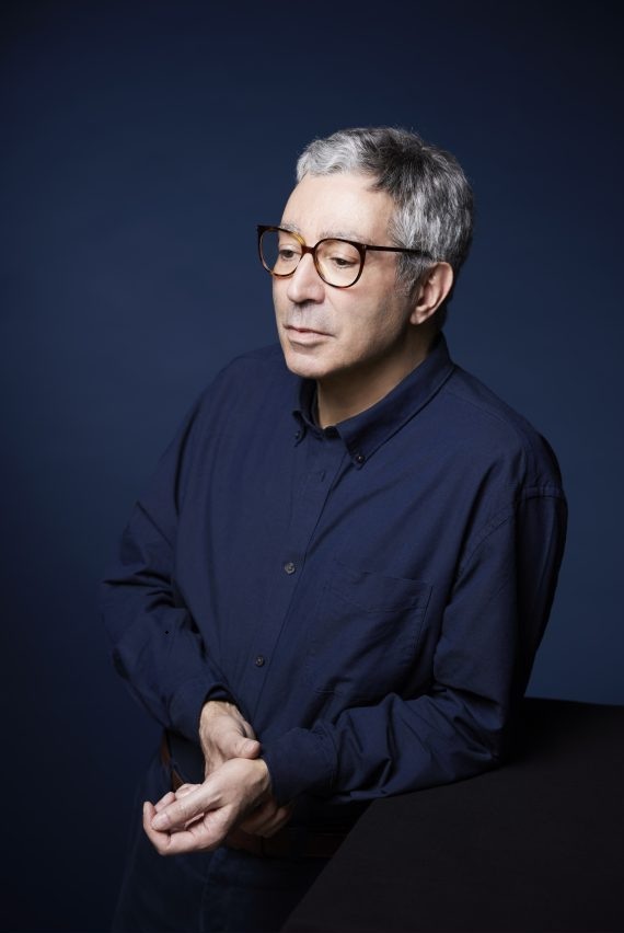 Didier Eribon presenta Sociobiografía, un retrato intelectual íntimo a través de una serie de entrevistas con Geoffroy Huard